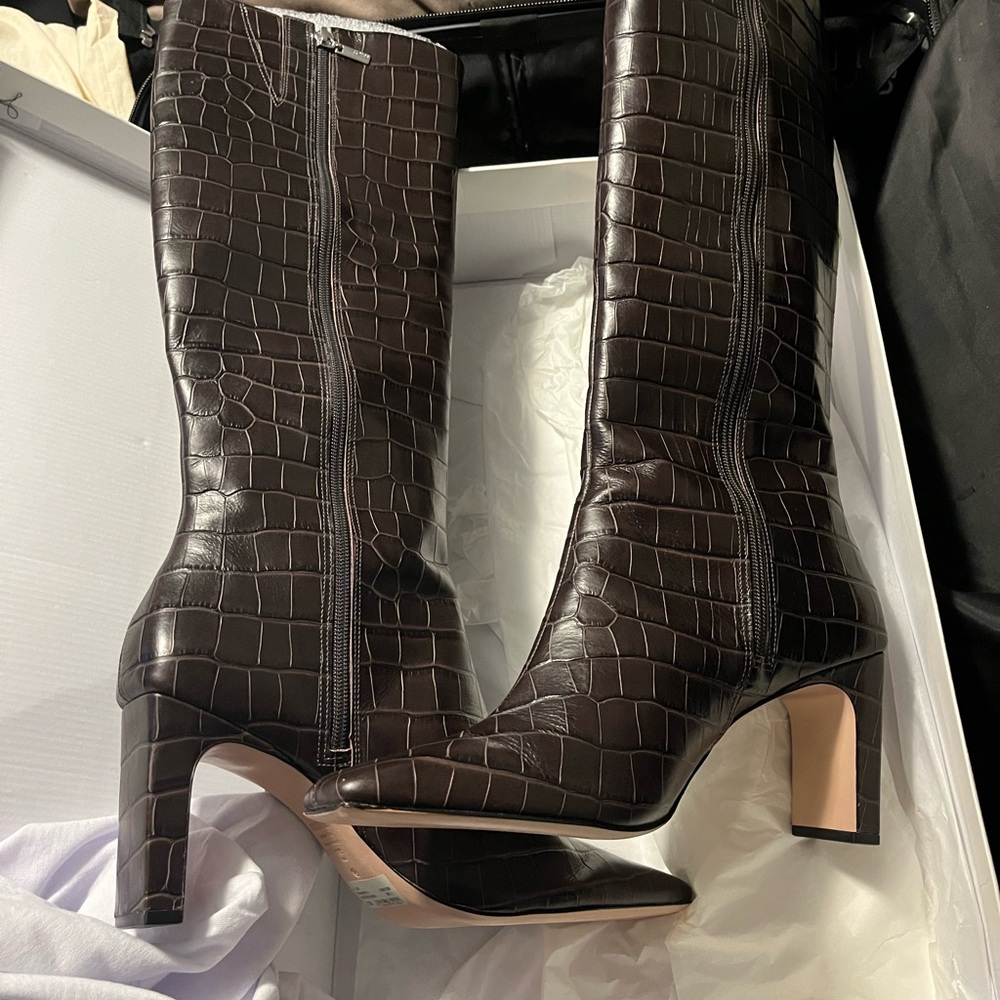 Schultz brown croc embossed leather boot. Worn twice, sexy heel, easy to wear!